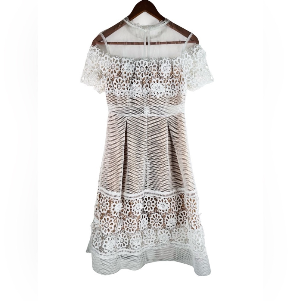 New Endless Rose Women's Lace Short Sleeves Dress Lined Size Small - Picture 2 of 7
